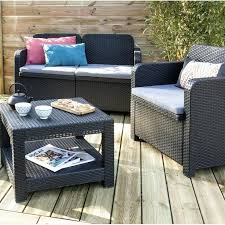 Salon de jardin d'angle barcelone en aluminium traité époxy et rattam, composé de deux canapés, 3 places et d'une grande table basse, l 90 x l 90 x h 35 cm : Salon De Jardin Suisse Outdoor Furniture Outdoor Decor Outdoor