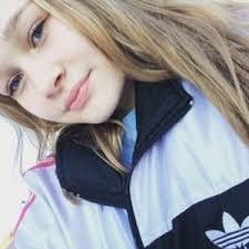 Lisa Clermont's Instagram, Twitter & Facebook