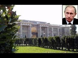 The reported construction cost of this property is an astounding $1 billion. Putins Palace 1 Billion Dollars Black Sea Area Located Here On Google Earth Map Youtube
