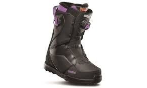 The boots have a super stiff flexibility that's designed to handle difficult alpine lines. The 10 Best Snowboard Boots Of 2021 Gearjunkie