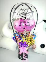 In todays video i will be showing you step by step how to build a mini balloon bouquet for a birthday theme! Chocolate Bouquet Hot Air Balloon For Birthday Anniversary Surprise Design Craft Others On Carousell