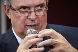 Marcelo Ebrard se queda en Morena: "Yo milito en la Cuarta Transformación"
