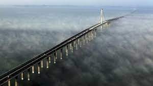Membentang di atas lautan (foto/reuters). Disambut Pro Kontra China Resmikan Jembatan Atas Laut Terpanjang Di Dunia Global Liputan6 Com