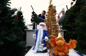 10 beautiful christmas tree skirts. Ten Most Popular Toys For Christmas 2015 Csmonitor Com