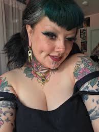 I would LOVE to work with you omg 😻😻