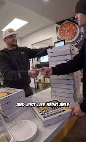 Bring - HEARTWARMING: Watch as Vikings quarterback J.J. McCarthy helped  purchase a bunch of pizzas from a Twin Cities shop and give them away to  the homeless. https://www.si.com/nfl/vikings/news/watch-vikings-jj-mccarthy-buys-pizzas-hands-them-out-to  ...