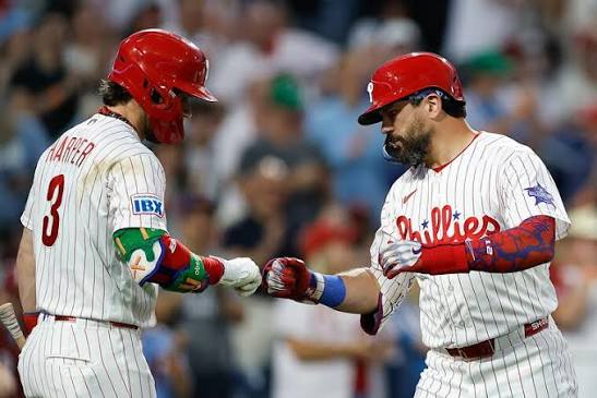Bryce Harper and Kyle Schwarber put on a show in Phillies' 15-3 rout