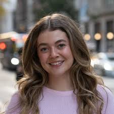 Evelyn Russo's Instagram, Twitter & Facebook