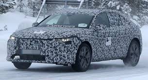 2021 Ds 4 Crossback Leaves Hideout Could Debut In Geneva As Mercedes Gla Rival Mercedes Gla Hatchback Cars Compact Cars