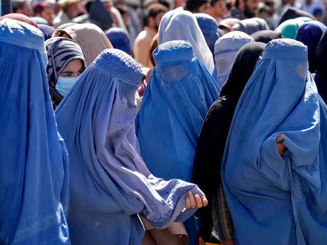 رویا: روایت تلخ از زندگی یک دختر افغان پس از تسلط طالبان بر حکومت -  ار.اف.ای - RFI