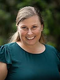 Sarah Ricker's Instagram, Twitter & Facebook