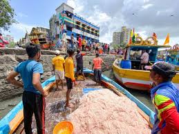 Mumbai fishermen: no shelter from this storm - PARI