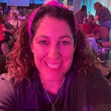 Allison Pennington's Instagram, Twitter & Facebook