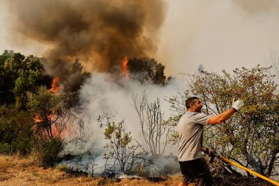 Wildfires kill at least 3 and displace thousands across southern Europe