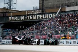 Die eulersche formel bezeichnet die für alle gültige gleichung = ⁡ + ⁡ (), wobei die konstante die eulersche zahl (basis der natürlichen exponentialfunktion bzw. Ticket Vorverkauf Fur Formel E Rennen In Berlin Tempelhof 2020 Gestartet E Formel De