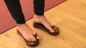 Gel toe separators and toe stretchers in. What Are Some Benefits From Wearing Yoga Toes Youtube