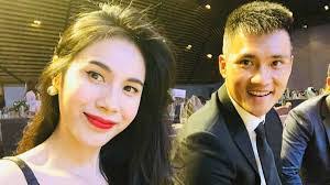 Vinh Hua's Instagram, Twitter & Facebook