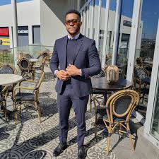 David mahlobo, 14 ocak 1972'de güney afrika'nın şu anki mpumalanga eyaletinde piet retief yakınlarındaki bergplaas, kwandwalaza adlı bir çiftlikte doğdu. Pin On Celebrities