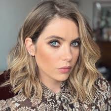 Before starring as hanna marrin on pretty little liars, ashley benson appeared on how i met your. Ashley Benson On Instagram I M Dead Cara Delevingne Hair Ashley Benson Light Hair