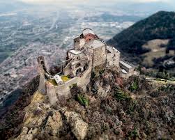 The Sacra of San Michele Monastery in Italy [OC] : r/tiltshift