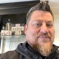 Eric Rael's Instagram, Twitter & Facebook