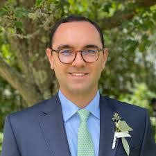 Peter Melz's Instagram, Twitter & Facebook