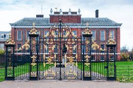 Well as impressive as the outside view of windsor is, the inside is even more spectacular. Secrets Of The British Royal Family S Private Homes Loveproperty Com