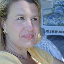 Mary Mceachern's Instagram, Twitter & Facebook