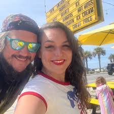 Kasey Amos's Instagram, Twitter & Facebook