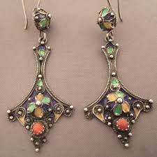 Boucles D Oreilles Kabyle Argent Corail Email C Michel Halter Avec Images Bijoux Kabyle Bijoux Traditionnels Bijoux Ethniques