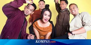 Drama bersiri 'tolong aku doktor cinta' gandingan hafreez adam, nina iskandar dan puteri aishah akan disiarkan mulai 6 mei, setiap isnin hingga sabtu, pukul 6.00 petang di tv2. Lirik Dan Chord Lagu Bapakku Dokter Cinta Dari Gamma 1