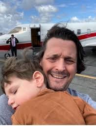 Andrew Vandiver's Instagram, Twitter & Facebook