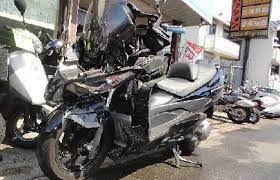 ボード damaged motorcycle のピン