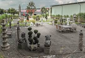Ein buddha im garten ist symbolfigur und schmuckstück. Buddhafiguren Aus Verschiedenen Materialien Asien Lifestyle