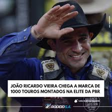 João Ricardo Vieira chega a marca de 1000 touros montados na elite da PBR  🔝🏅 Na noite desta sexta-feira (10) durante a etapa da PBR em Chicago o  brasileiro João Ricardo Vieira