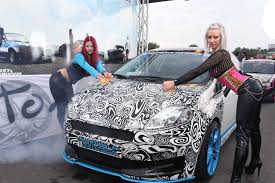 Erlkonig Tarnfolie Carwrap Design By Autoaufkleber 24 Mehr Infos Unter Www Tarnfolien De Auto Aufkleber Aufkleber Autos