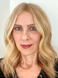 Brenda Reaves's Instagram, Twitter & Facebook