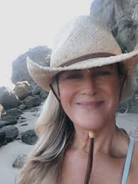 Meet the HSG Team — Huse Skelly Art Gallery