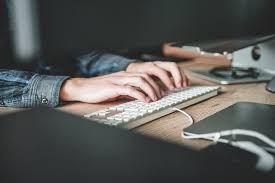 Share the best gifs now >>> Person Typing Pictures Hq Download Free Images On Unsplash