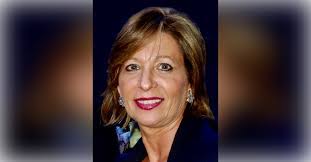 Donna Sievert's Instagram, Twitter & Facebook