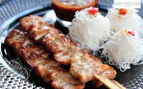 Brush with coconut milk again, and cook for another 5 minutes. Thai Pork Skewers Moo Ping