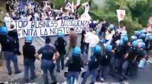 Risultati immagini per No accoglienza business