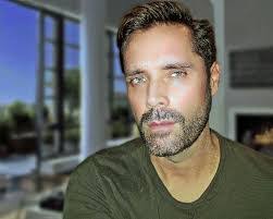 Steven Gregory's Instagram, Twitter & Facebook