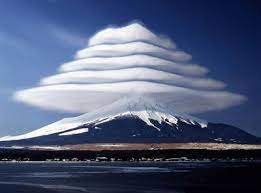 奇跡の一枚 自然が作り出す奇跡の雲 ２０選 amp 富士山 美しい自然 美しい場所