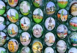 .fun easter craft ideas including decor, recipes, egg decorating ideas, free printables, diy baskets 60 fresh + fun easter craft ideas for all ages. This German Family Spent More Than 2 Weeks Decorating A Tree With 10 000 Painted Eggs Bored Panda