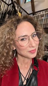 Black Friday is on, baby! So why brave the mall moshpit when you can mosey 