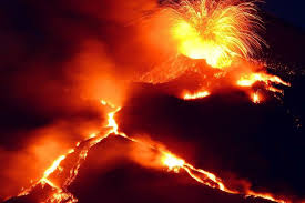 Monday night's eruption, which began in the south east crater, didn't disappoint onlookers and was visible from the nearby cities of catania and taormina. World S First Automated Volcano Forecast Predicts Mount Etna S Eruptions