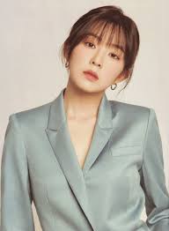 A standard red brick in the united states weighs 4.5 pounds on average. Red Velvet S Irene Is So Beautiful People Can T Believe She S Turning 29 In 2020 Kissasian