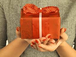 Best 18th birthday gift ideas for girls: 18th Birthday Gift Ideas 31 Common Gifts For Guys Girls Birthday Inspire