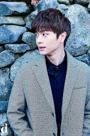It's reported that sungjae is stopping his activities for a while because of back injury btob will continue activities as 6. Pin Oleh Jingga Di Yook Sung Jae Aktor Selebritas Kim Soo Hyun